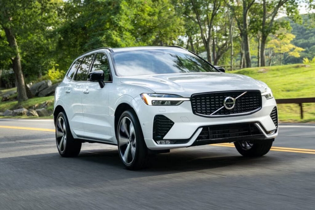 वोल्वो XC60 लक्जरी एसयूवी ADAS से प्रीमियम इंटीरियर तक, कीमत 67.85 लाख से शुरू होती है 1 Nirbhay 2025 08 20T132806.219 वोल्वो XC60 लक्जरी एसयूवी ADAS से प्रीमियम इंटीरियर तक, कीमत 67.85 लाख से शुरू होती है