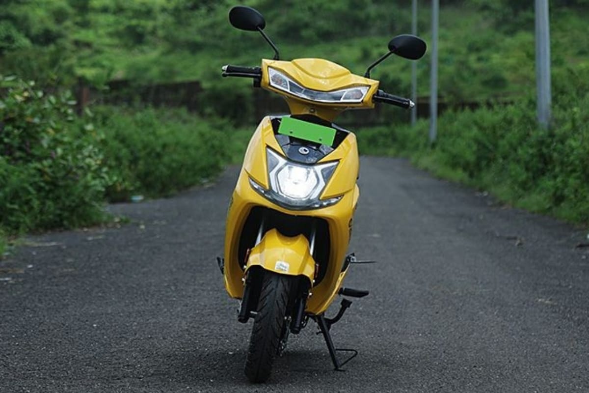 Nirbhay 2025 08 20T140104.194 ओकेआ फास्ट एफ 4 160 किमी रेंज, 70kmph टॉप स्पीड और कीमत सिर्फ 1,09,999