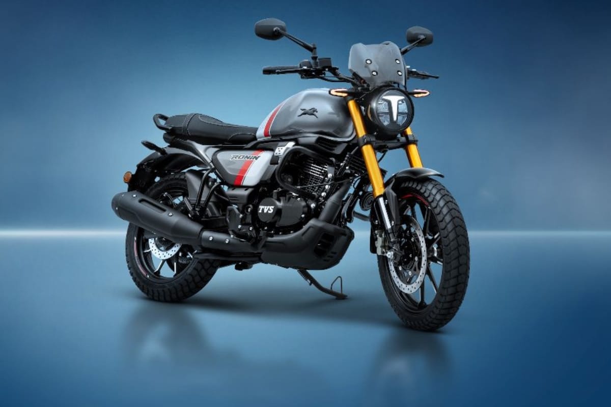Nirbhay 2025 08 28T132656.625 टीवीएस रोनिन 225.9cc शक्तिशाली इंजन, ब्लूटूथ कनेक्टिविटी और एबीएस सुविधाएँ, मूल्य 1.35 लाख