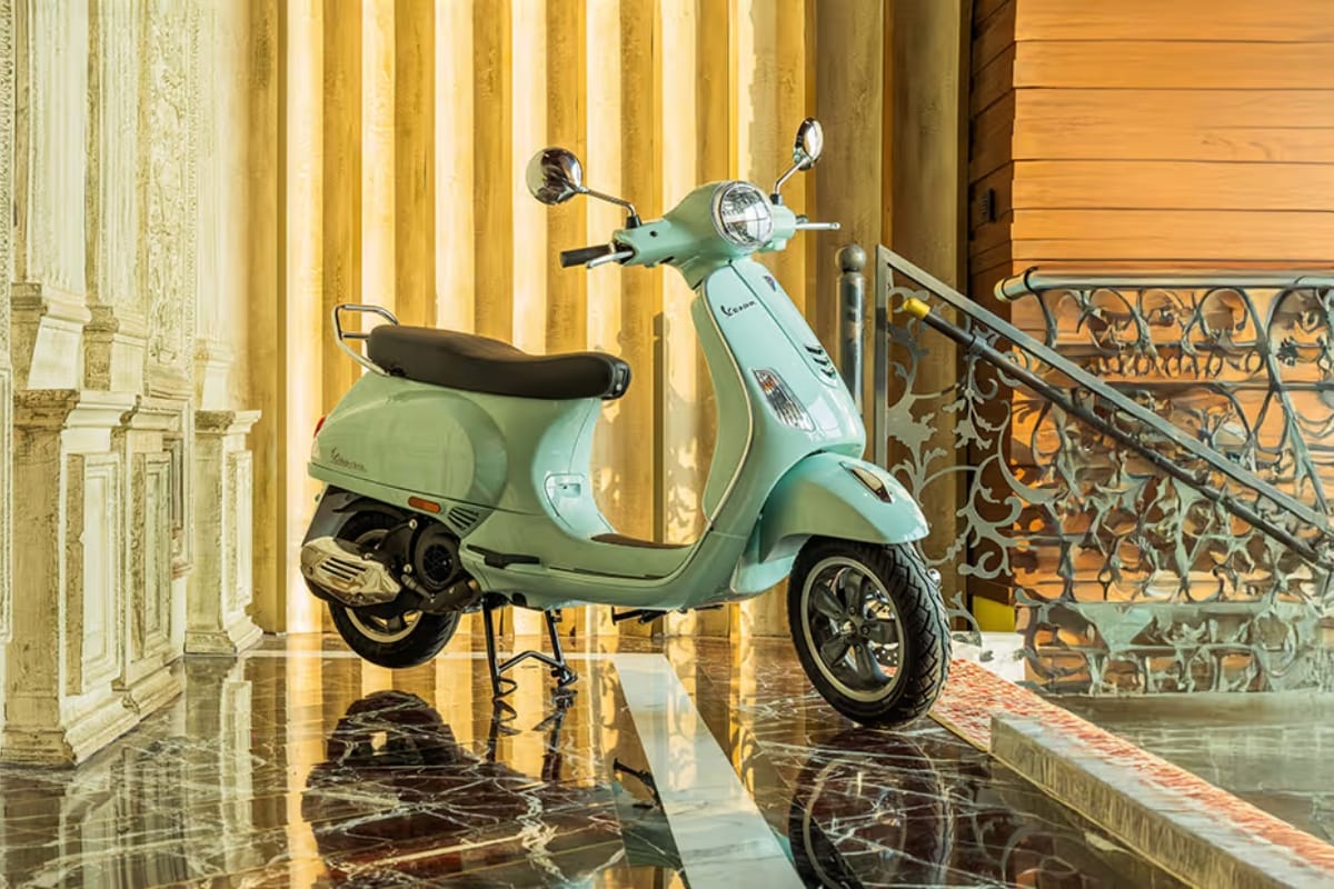 Nirbhay 2025 08 31T082753.451 VESPA 125 रेट्रो लुक और 124cc इंजन के साथ, कीमत 1.33 लाख से शुरू होती है