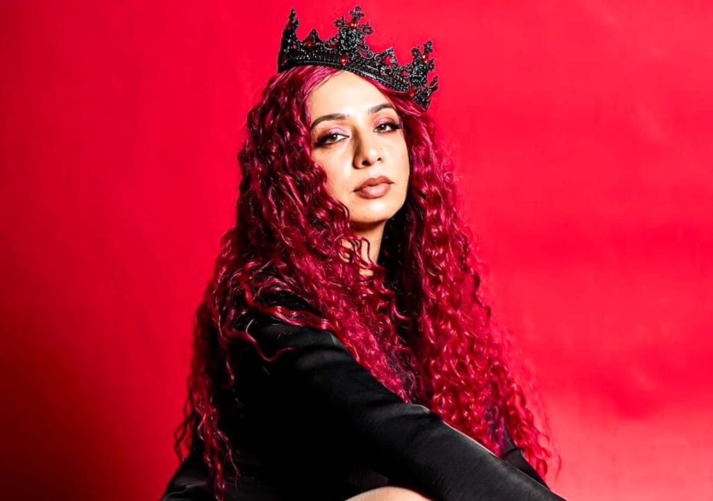 extras new Recovered 4 जैस्मीन सैंडलस एंगेजमेंट, पॉडकास्ट में फ्लॉट्स रिंग