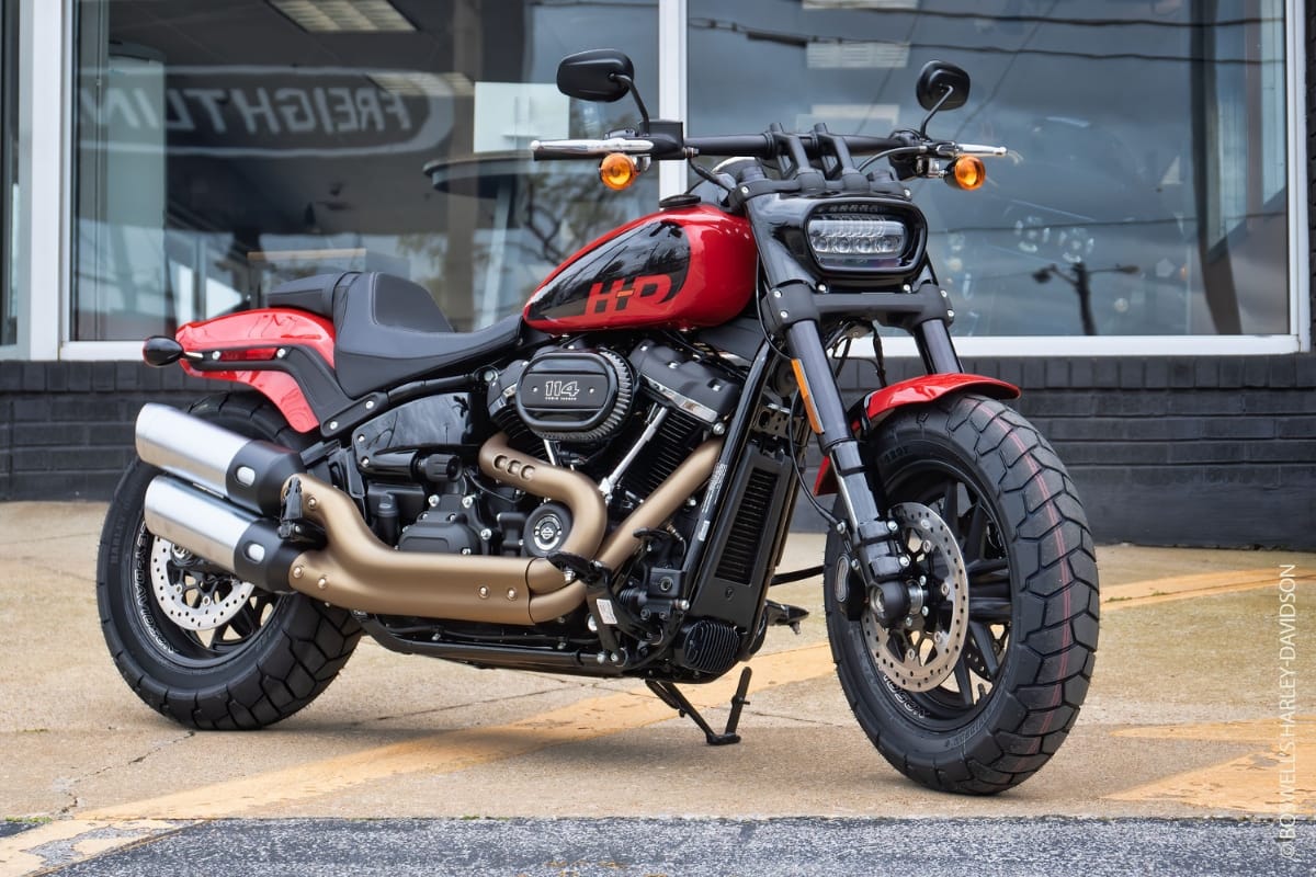 Nirbhay 2025 09 01T124331.012 हार्ले डेविडसन फैट बॉब 155nm टॉर्क, 306 किग्रा वजन और मांसपेशियों की डिजाइन, मूल्य 21.48 लाख