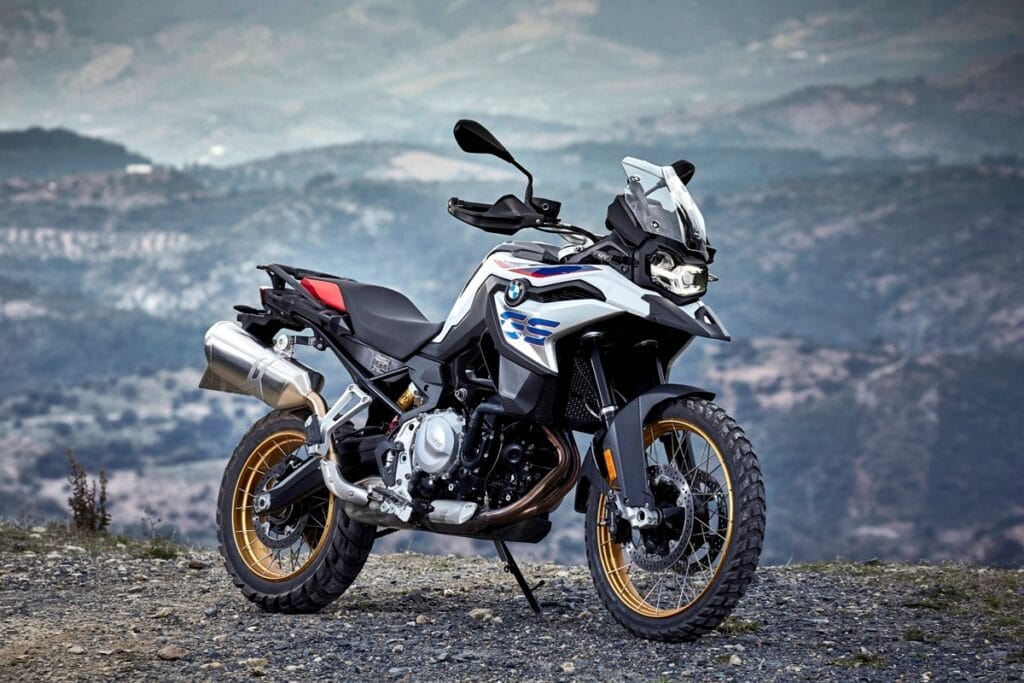 Nirbhay 2025 09 02T120904.422 BMW F850 GS ABS, ट्रैक्शन कंट्रोल और 6.5 इंच TFT डिस्प्ले के साथ, 12.95 लाख से कीमत