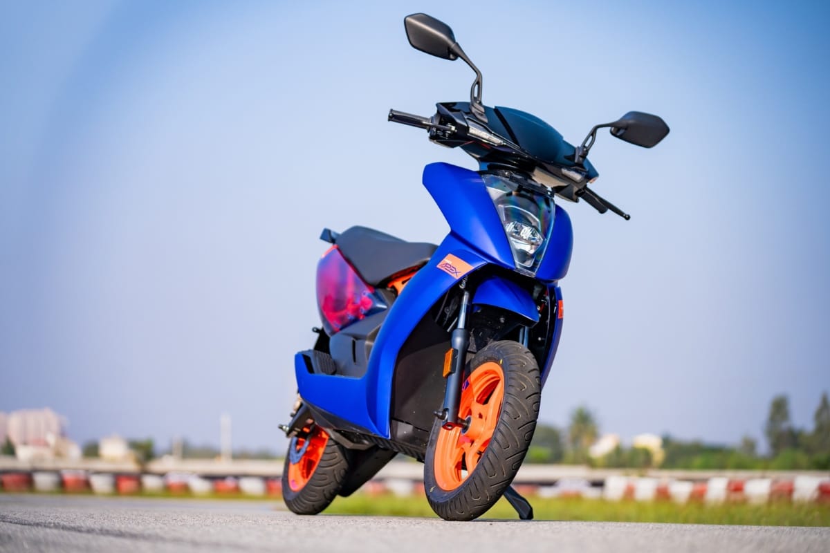 Nirbhay 2025 09 08T204353.669 एथर 450 एपेक्स 1.96 लाख 7KW मोटर, 100 किमी प्रति घंटे की गति और सबसे तेज़ ई -स्कॉटर 6 राइड मोड के साथ