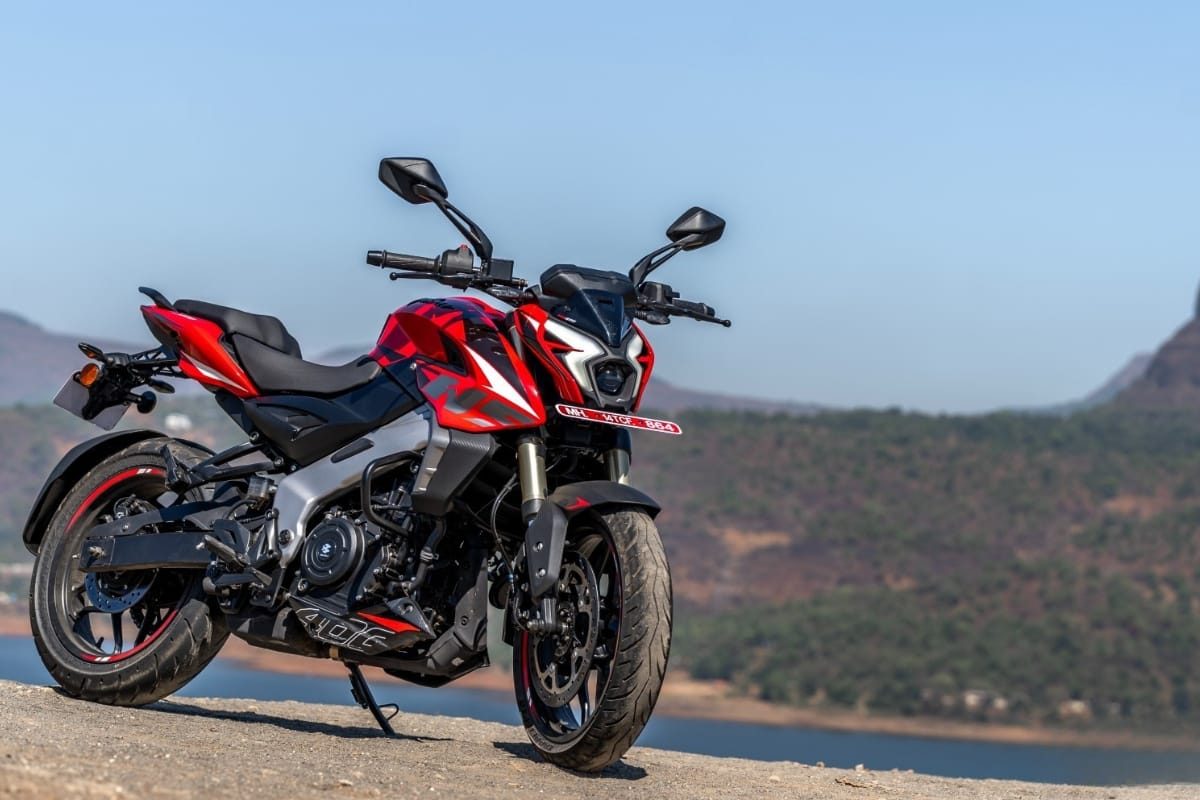 Nirbhay 2025 09 09T083219.131 बजाज पल्सर NS400Z 42.37BHP पावर और 4 राइड मोड केवल 1.92 लाख में