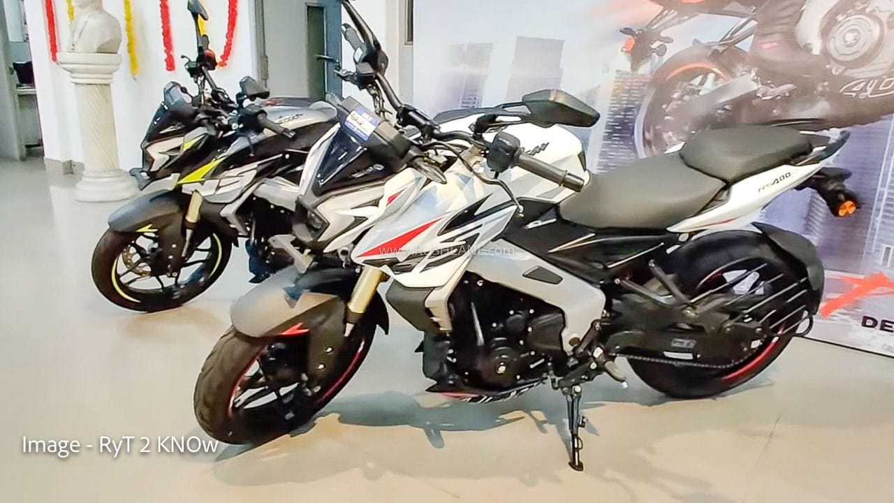 bajaj pulsar 400 sales delivery 2 Bajaj Absorbs GST Price Hike For Pulsar NS400Z And Dominar 400