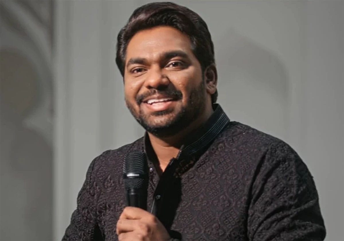 extras new Recovered 8 ज़किर खान ने प्रशंसकों के लिए सीमित पापा यार दौरे के साथ ब्रेक की घोषणा की