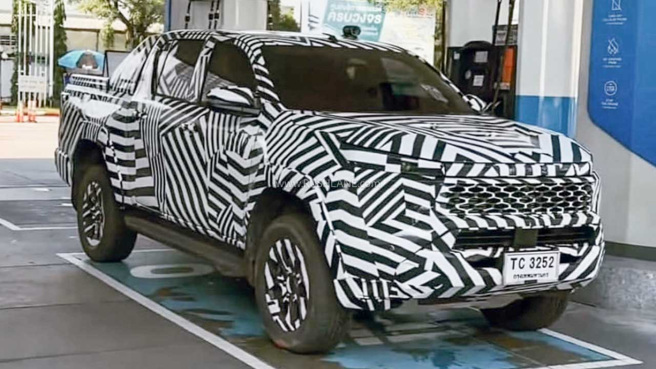 2026 toyota hilux spied at fuel station 2026 Toyota Hilux Spied At Fuel Station Ahead Of Launch