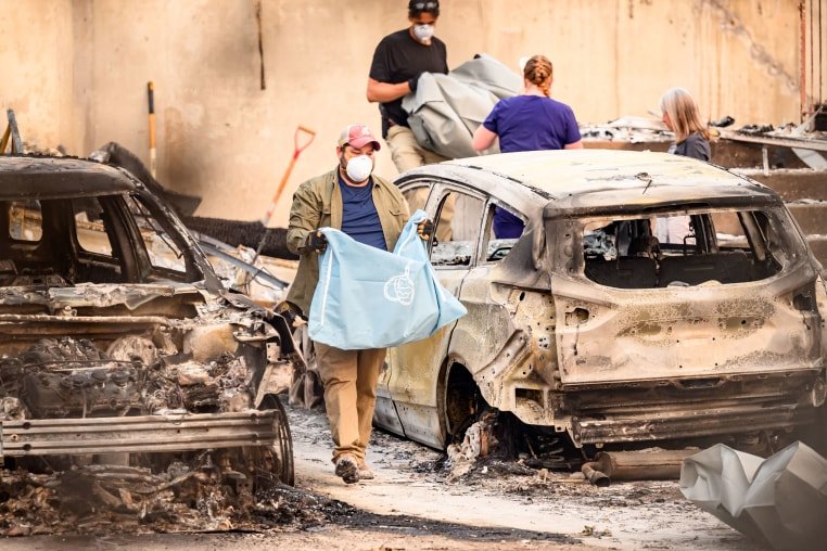 US Headlines: Immigration, Meta Lawsuit & Western Wildfires 3 what's happening in the us
