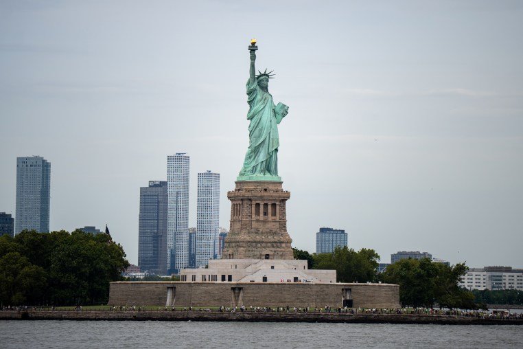 US Grapples with Wildfires, Political Tensions & Tragic Incidents 2 what's happening in the us